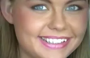 Remaja memperlakukan dia dalam permainan. bokep ibu2 muda