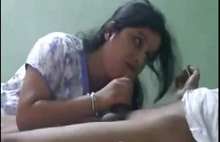 Seseorang yang sangat bokepmamahmuda istimewa sedang menunggu gadis ini.